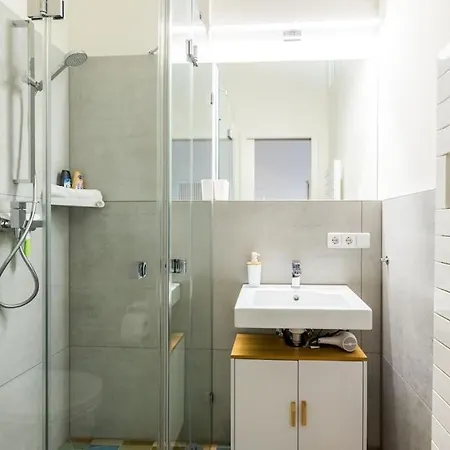 Dr Friedrichshain Apartment *